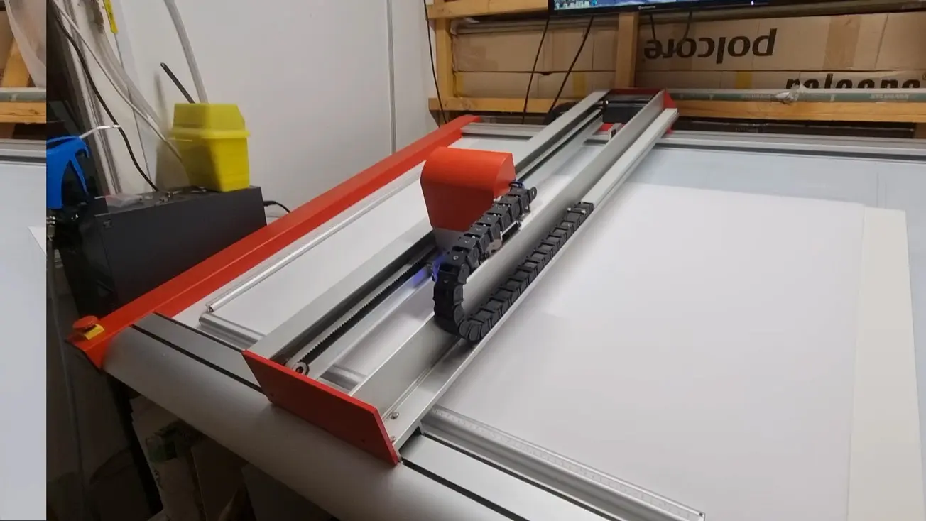 Mountcutting on computerised mount cutter